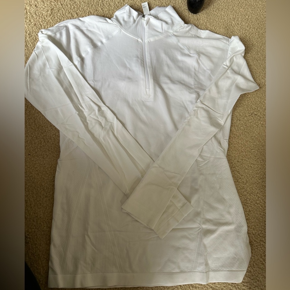 Athleta Momentum Seamless Half Zip M NWOT